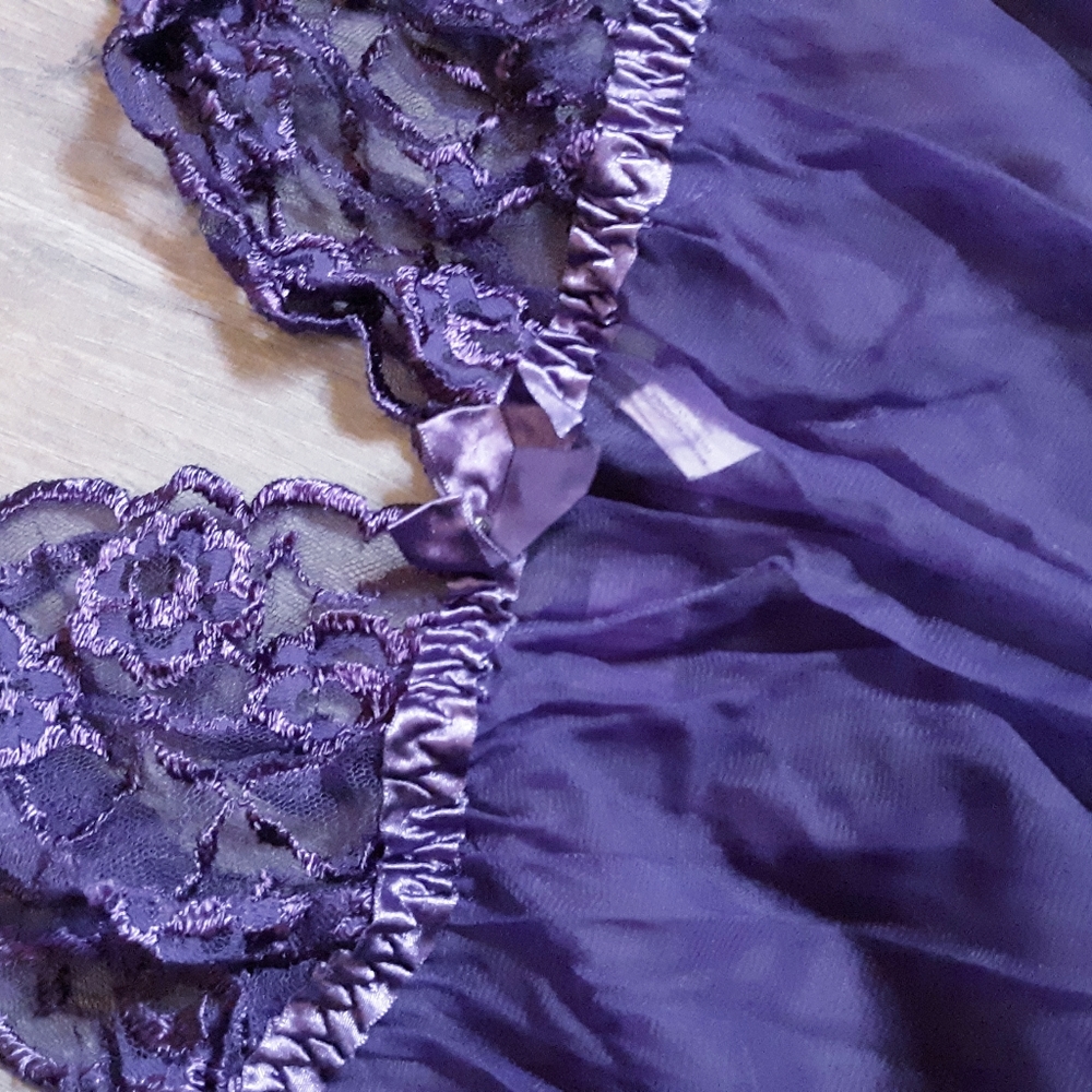 Women's Lingerie In Deep Plum Size Large